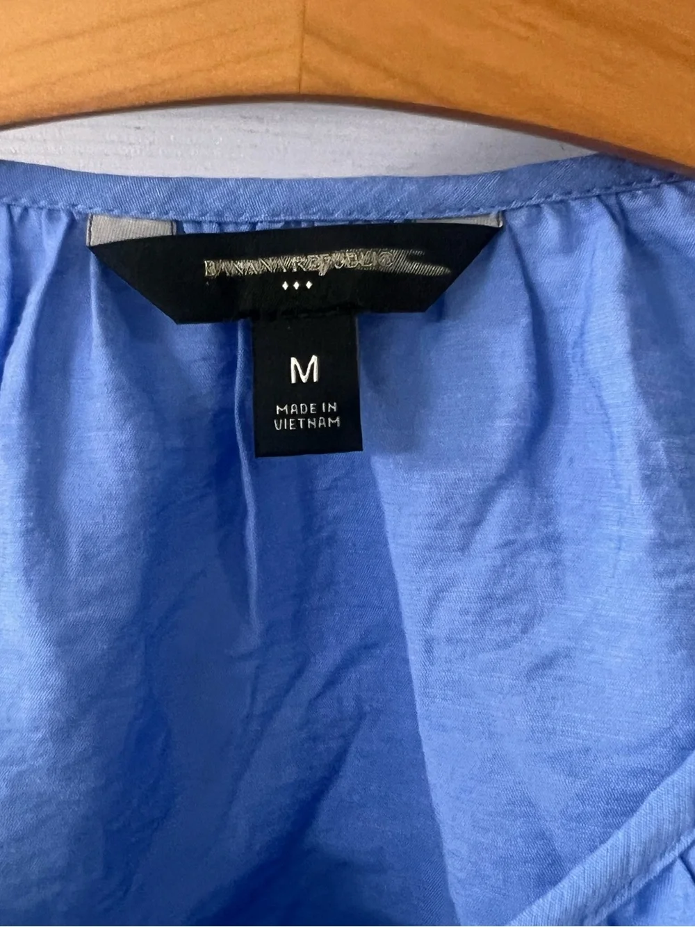 Banana Republic Periwinkle Tie-Front Peasant Blouse - Sz Medium NWOT  Casual